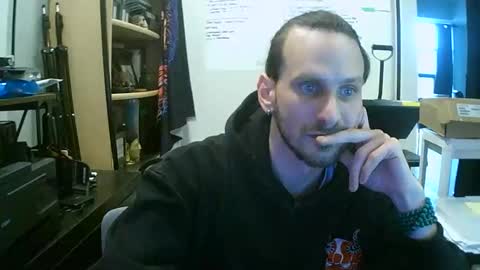 Snapshot of tornado2156 chatting on 03-05-25, 09:04 Tornado2156 online show from 03-05-25, 09:04