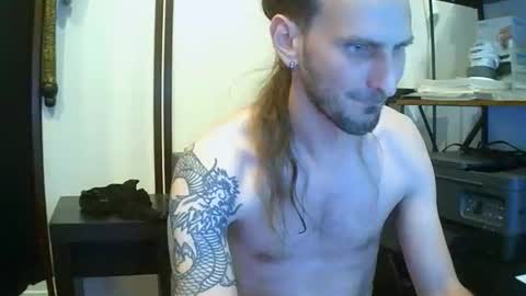 Snapshot of tornado2156 chatting on 12-05-25, 04:32 Tornado2156 online show from 12-05-25, 04:32