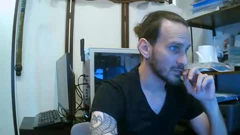 Snapshot of tornado2156 chatting on 01-11-26, 04:12 Tornado2156 online show from 01-11-26, 04:12