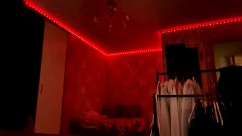 Julia online show from 12-22-25, 12:13