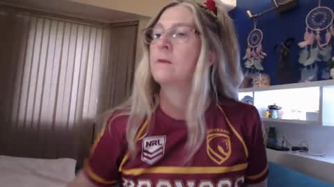 Milly online show from 05-27-26, 12:29