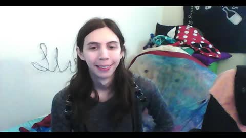 Snapshot of totalfuckingadorable chatting on 02-19-26, 09:33 Luna online show from 02-19-26, 09:33