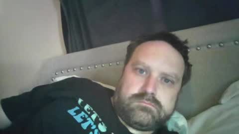 Snapshot of totalpackage2089 chatting on 06-14-26, 02:30 Big Daddy Balls online show from 06-14-26, 02:30