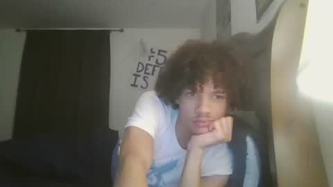 Snapshot of totxxx335 chatting on 12-22-25, 06:21 totxxx335 online show from 12-22-25, 06:21