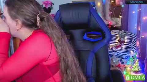   online show from 12-18-25, 08:20