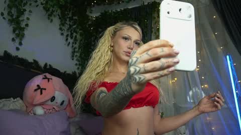 Aliana Vamboo online show from 02-14-26, 05:21