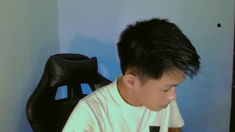 Snapshot of touch_of_alison chatting on 10-20-25, 10:43 Alison online show from 10-20-25, 10:43