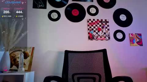 Snapshot of tox1ccherry chatting on 03-03-26, 04:29 Melina online show from 03-03-26, 04:29