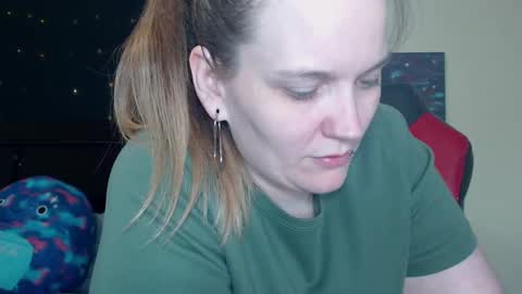 Snapshot of toxiclilly chatting on 12-02-24, 08:52 Lilly Miss Mistress Goddess Maam Queen Boss online show from 12-02-24, 08:52