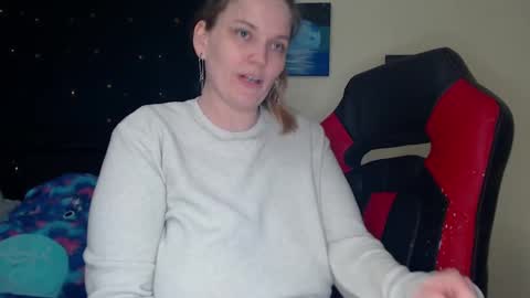 Snapshot of toxiclilly chatting on 12-06-24, 12:05 Lilly Miss Mistress Goddess Maam Queen Boss online show from 12-06-24, 12:05