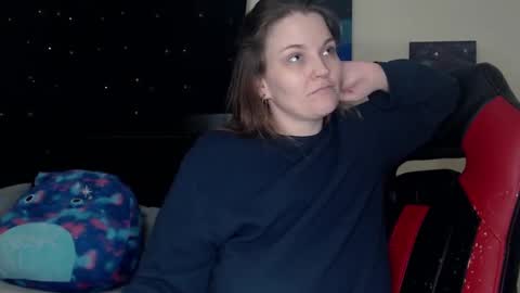 Snapshot of toxiclilly chatting on 12-19-24, 11:39 Lilly Miss Mistress Goddess Maam Queen Boss online show from 12-19-24, 11:39