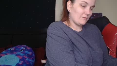 Snapshot of toxiclilly chatting on 10-12-25, 07:40 Lilly Miss Mistress Goddess Maam Queen Boss online show from 10-12-25, 07:40