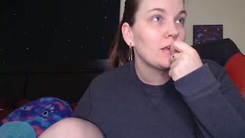 Snapshot of toxiclilly chatting on 10-24-25, 08:33 Lilly Miss Mistress Goddess Maam Queen Boss online show from 10-24-25, 08:33