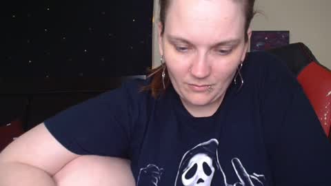 Snapshot of toxiclilly chatting on 10-31-25, 08:37 Lilly Miss Mistress Goddess Maam Queen Boss online show from 10-31-25, 08:37