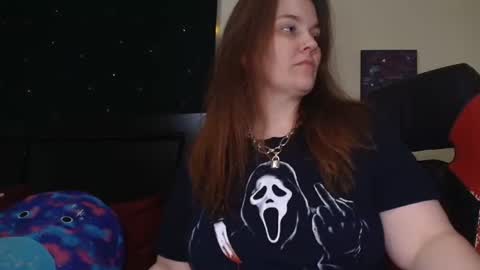 Snapshot of toxiclilly chatting on 11-15-25, 09:28 Lilly Miss Mistress Goddess Maam Queen Boss online show from 11-15-25, 09:28