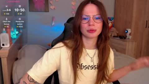 Snapshot of toxkiss chatting on 06-04-26, 09:48 toxkiss online show from 06-04-26, 09:48