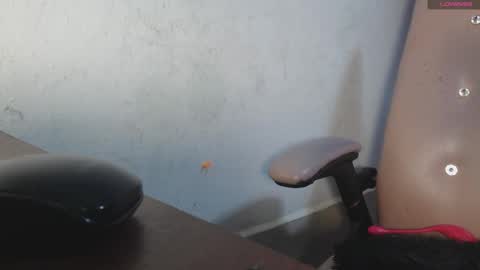 Snapshot of toxxxic_cams chatting on 11-10-25, 04:55 toxca69 online show from 11-10-25, 04:55