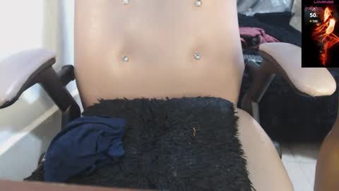 Snapshot of toxxxic_cams chatting on 11-17-25, 01:33 toxca69 online show from 11-17-25, 01:33