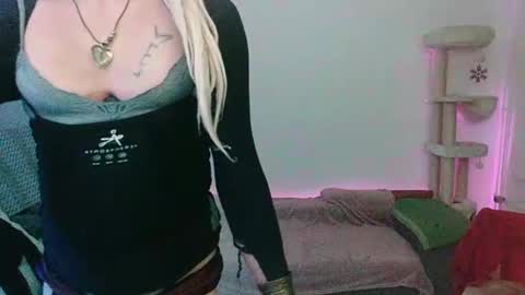 Patrizia online show from 12-21-24, 06:19