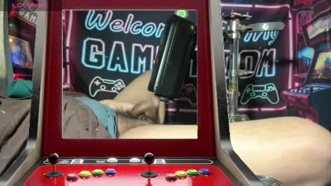 Snapshot of toysformycock chatting on 12-16-24, 07:04 ToysForMyCock online show from 12-16-24, 07:04