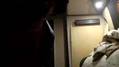 Snapshot of tr0069 chatting on 10-17-25, 08:17 tr0069 online show from 10-17-25, 08:17