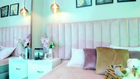 Tracy  online show from 02-18-26, 08:38