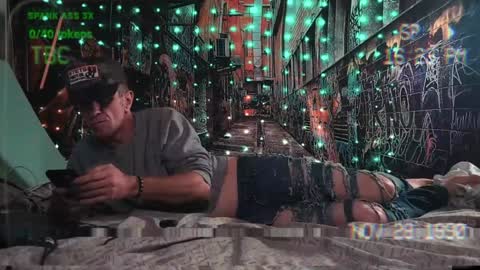 Snapshot of trailer_made chatting on 12-28-24, 05:23 Ethan Nash online show from 12-28-24, 05:23