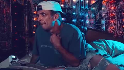 Snapshot of trailer_made chatting on 09-25-25, 01:20 Ethan Nash online show from 09-25-25, 01:20