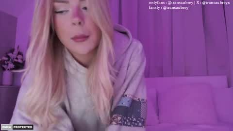 Snapshot of transaubrey chatting on 11-17-25, 08:03 aubrey 3 online show from 11-17-25, 08:03