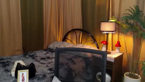 Snapshot of transgoddessrosy chatting on 09-19-25, 04:51 ROSY TAN BE MY KING DONT FORGET TO FOLLOW AND THUMBS UP ME online show from 09-19-25, 04:51