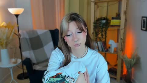 Snapshot of trapsaintgirl chatting on 01-16-25, 03:24 Nyuta Hartmann online show from 01-16-25, 03:24