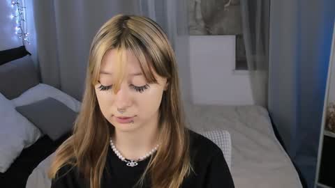 Snapshot of trapsaintgirl chatting on 02-05-25, 01:44 Nyuta Hartmann online show from 02-05-25, 01:44
