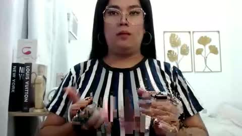 Snapshot of travelergirl chatting on 02-01-26, 03:27 travelergirl online show from 02-01-26, 03:27