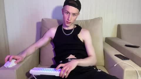 Travis online show from 05-02-26, 09:36