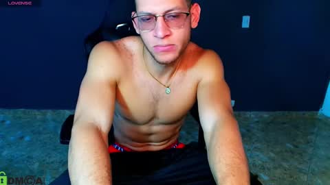 TRAVIS. online show from 02-25-25, 07:36