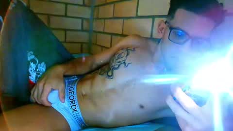 TRAVIS. online show from 04-09-26, 12:43