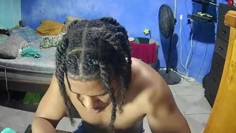 Snapshot of travisx_ chatting on 05-26-26, 05:47 travisx_ online show from 05-26-26, 05:47