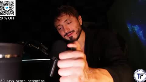 Snapshot of travonidas chatting on 07-20-26, 12:25 Greek God online show from 07-20-26, 12:25