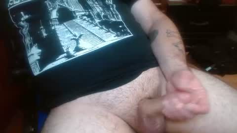 Snapshot of treasured_trash chatting on 07-03-26, 08:37 Dilly Dally online show from 07-03-26, 08:37