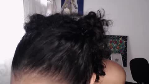 Emily online show from 04-18-26, 07:29