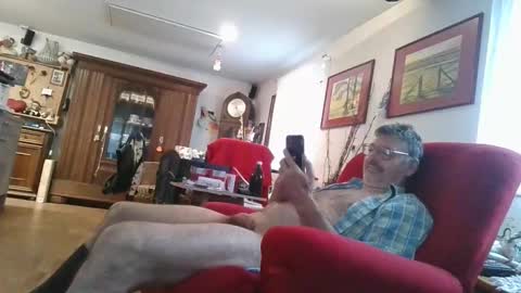 trebgeis1 online show from 09-12-25, 06:46