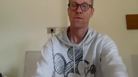 Snapshot of trebo00788 chatting on 05-10-26, 07:24 trebo00788 online show from 05-10-26, 07:24
