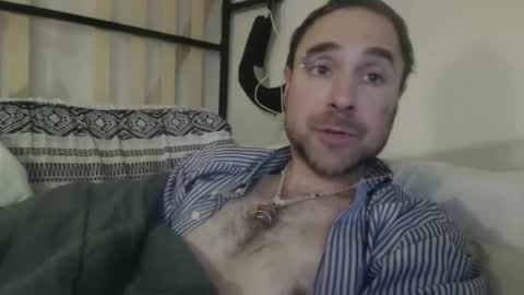 Snapshot of treehuggerhemp chatting on 11-18-25, 10:03 TreeHugger queer online show from 11-18-25, 10:03