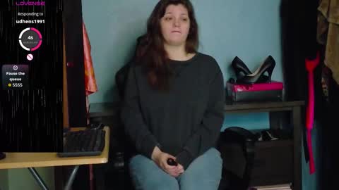 TreeJeanne online show from 10-27-25, 12:42