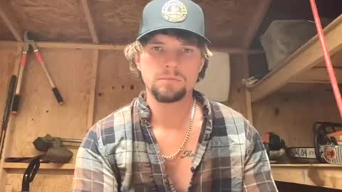 Snapshot of treeman817 chatting on 06-17-26, 12:57 treeman817 online show from 06-17-26, 12:57