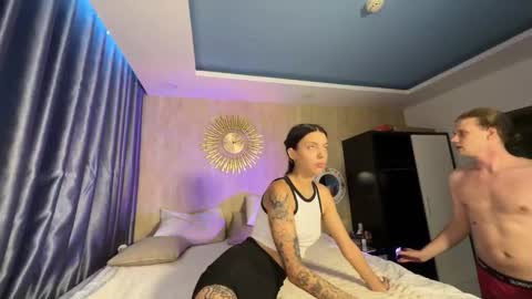 Sarah And Jon online show from 02-01-25, 05:49