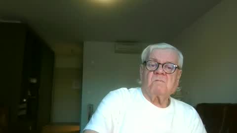 Snapshot of trekbeestje1 chatting on 12-14-25, 07:58 trekbeestje online show from 12-14-25, 07:58