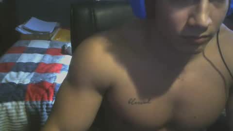 Trembo man online show from 04-17-26, 05:05