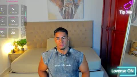 Snapshot of trevor_vinc chatting on 10-07-25, 12:13 trevor online show from 10-07-25, 12:13