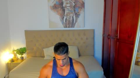 Snapshot of trevor_vinc chatting on 10-11-25, 12:47 trevor online show from 10-11-25, 12:47